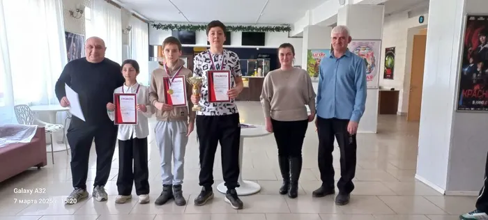 БЕЛАЯ ЛАДЬЯ